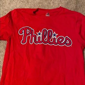 phillies t-shirt